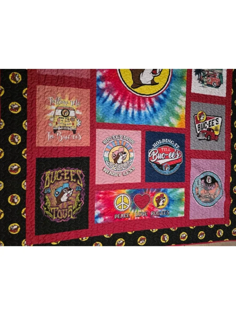 Buc-ees Blanket Quilted Quilt Throw 86 x 68 Bucees Red Patchwork Tie Dye
